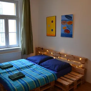 Comfortable Vlkova , Praga Czechy