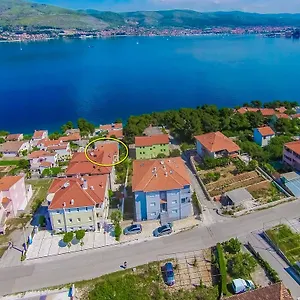 Tonka , Donji Okrug (Ciovo) Chorwacja